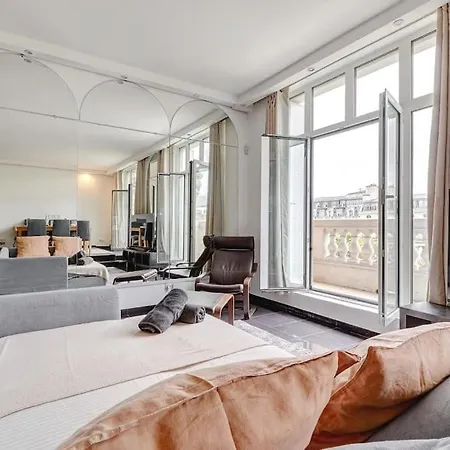 Apartment Vue Sur Les Champs-elysees